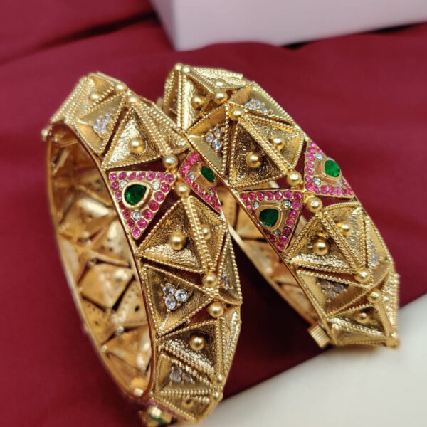Bangles Kundan Kara Set