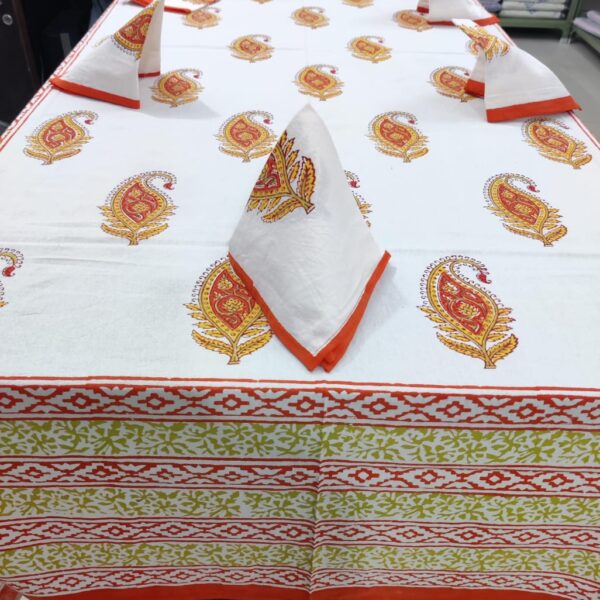 HANDBLOCK PRINTED 6 SEATER DINING COTTON TABLE COVER WITH 6 FULL PRINTE NAPKINS SKU6.1JAPUD