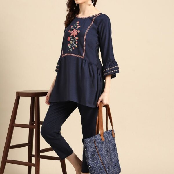 WESTERN SHORT TOP CODE NX157400