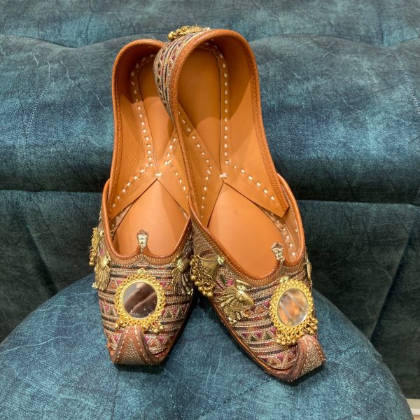 PAKISTANI PAYAL & JUTTI ACCESSORY DESIGNS